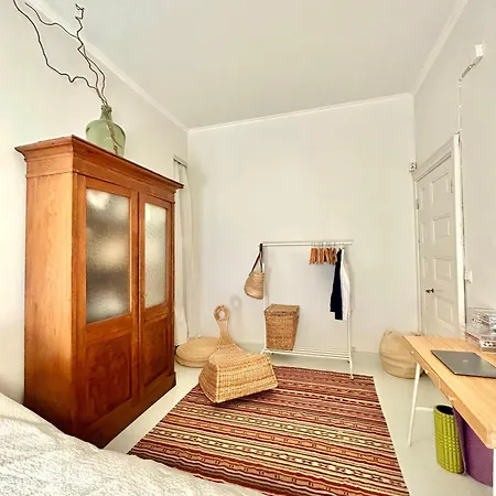 Apartamento Cozy Top-floor In Trendy Punavuori, Quiet &